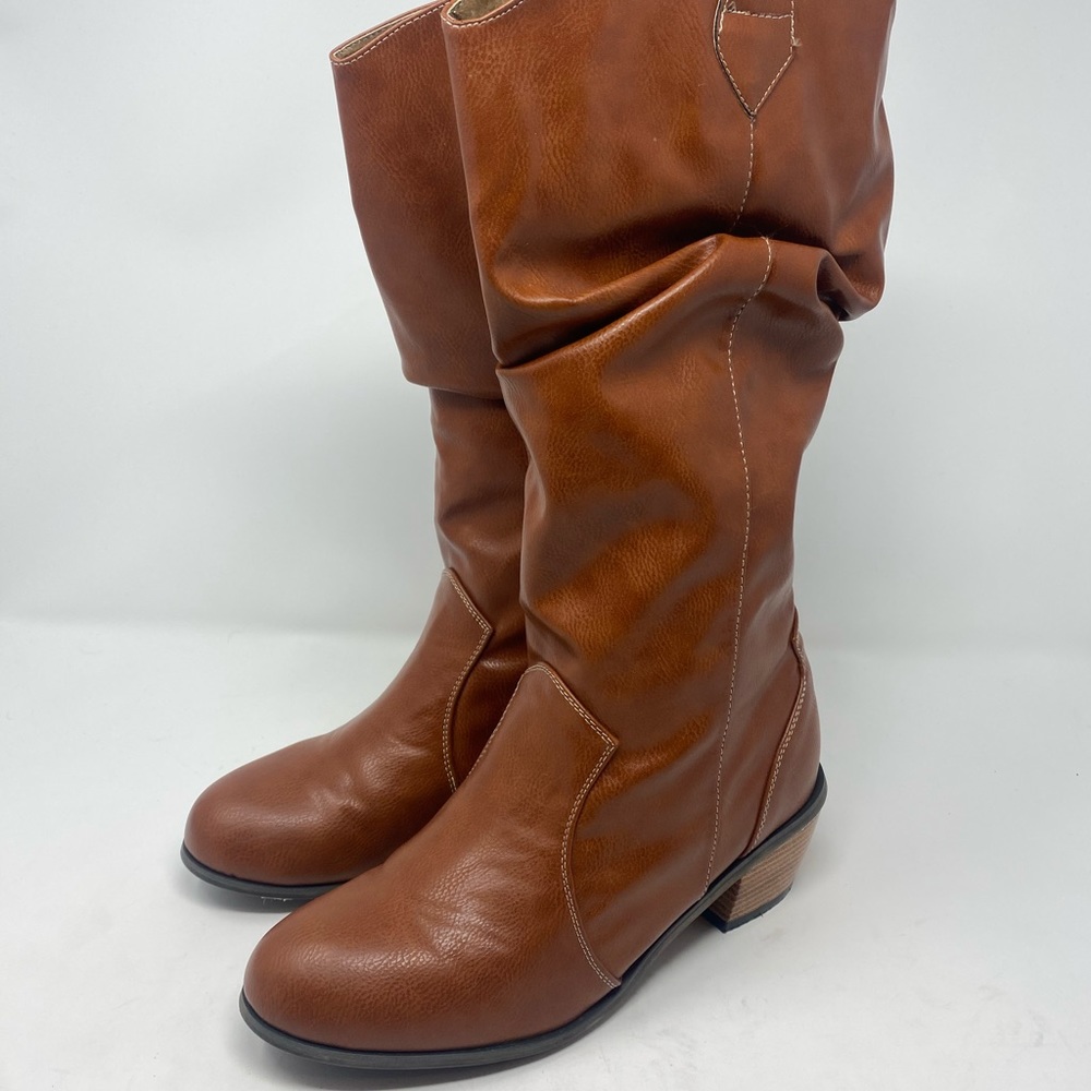 Mukluks women’s size 9 brown calf high boots